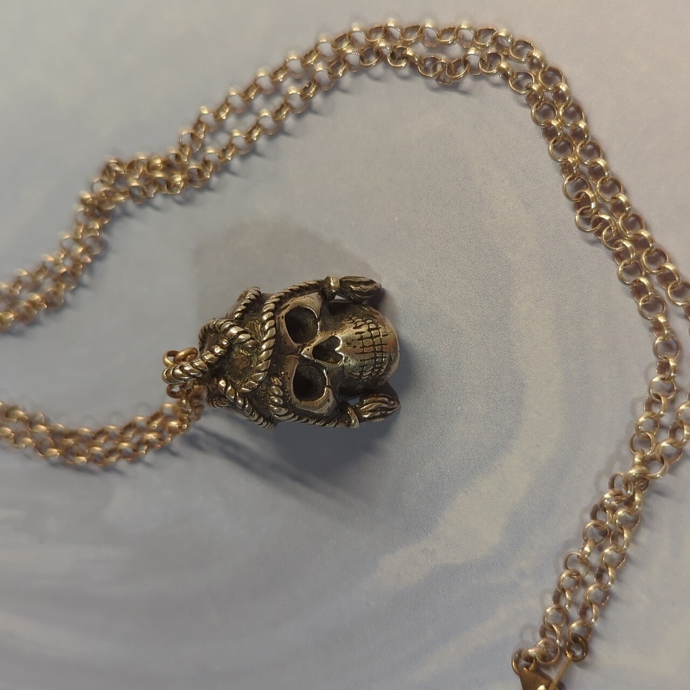Manuel Bozzi Silver Skull Pendant and Silver Chain Skubarope
